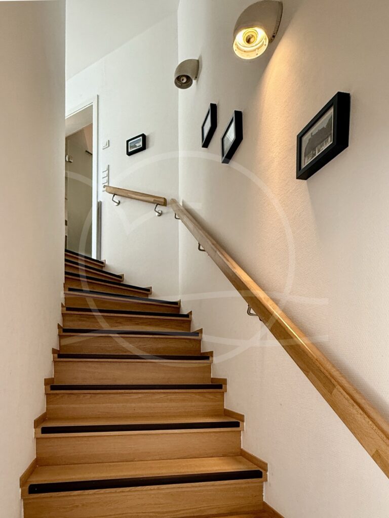 Treppe ins DG