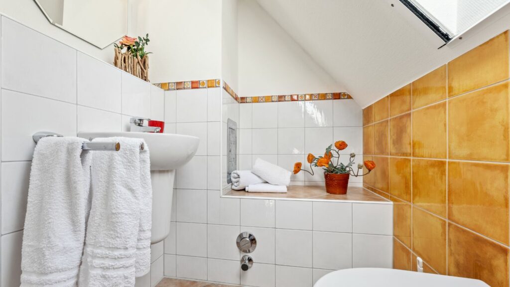 3. Bad Spitzboden Haushälfte