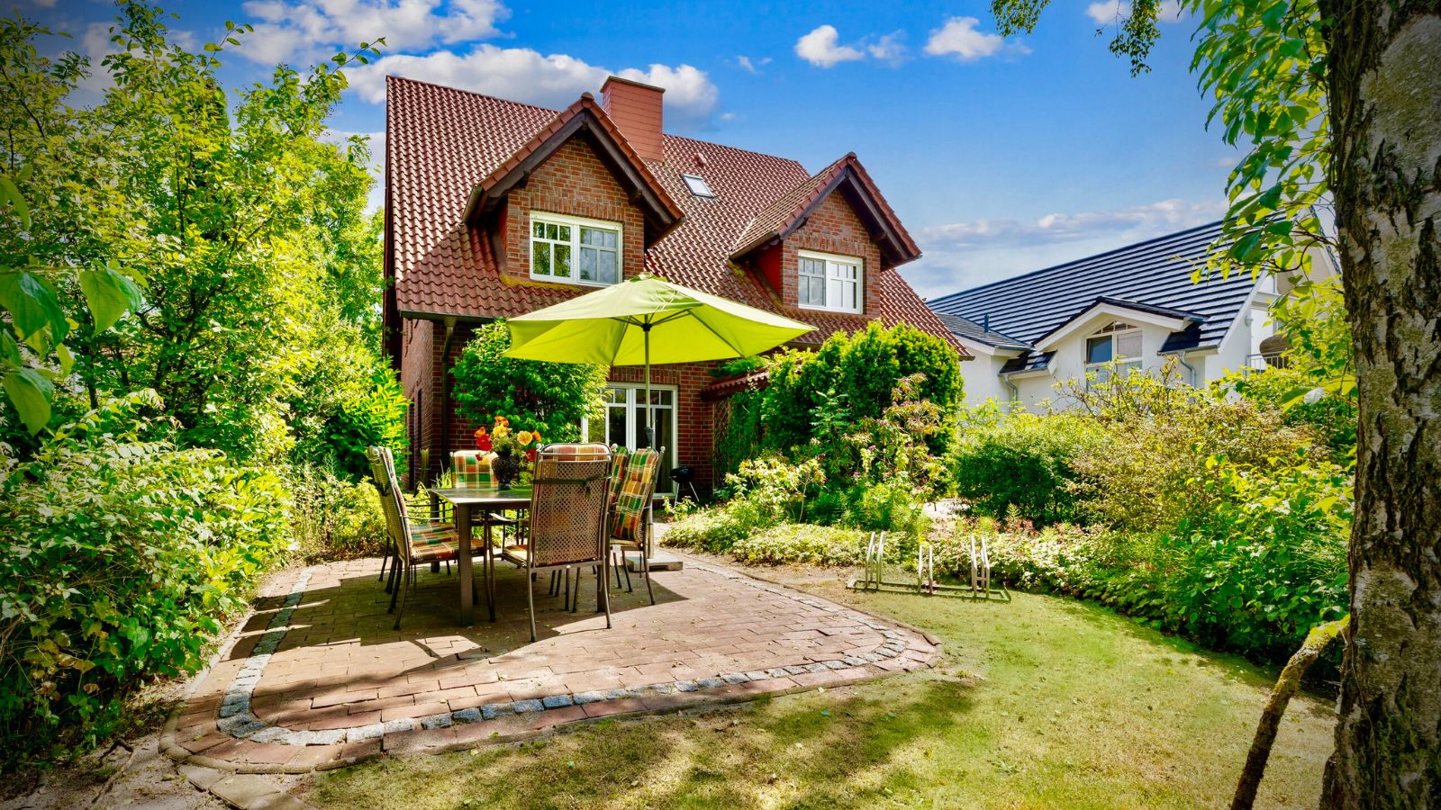 Terrasse Haushälfte