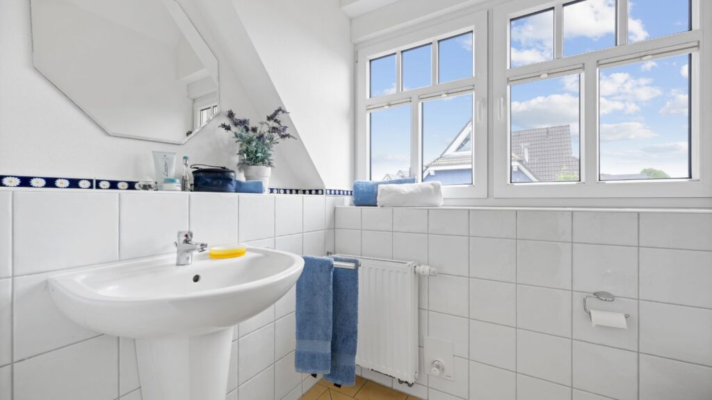 Wohnung OG Bad
