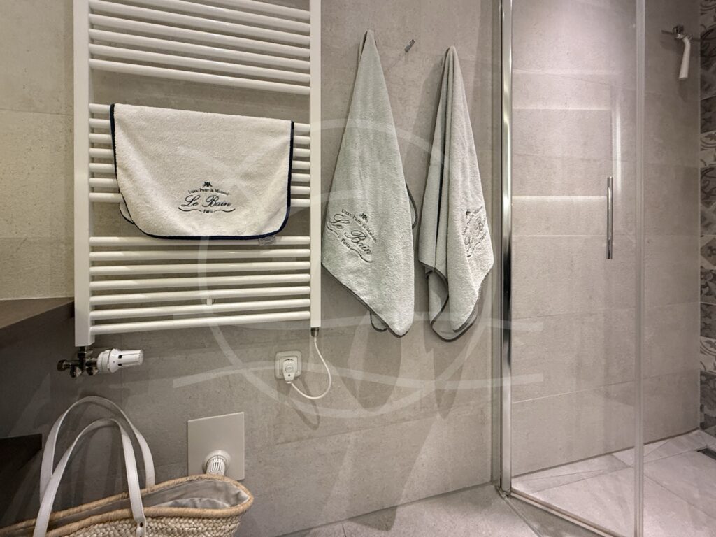 Bad mit Handtuchwärmer