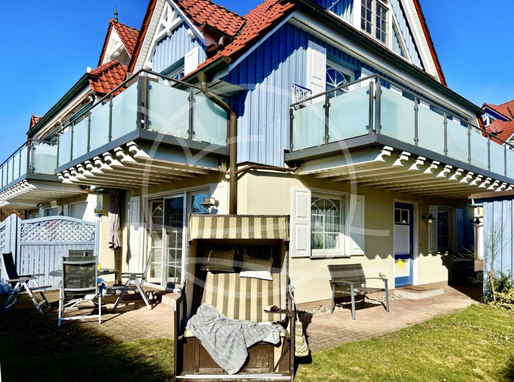 Sonnig draußen sitzen