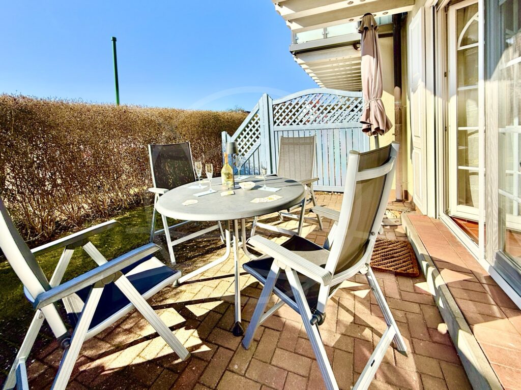 Überdachte Südterrasse