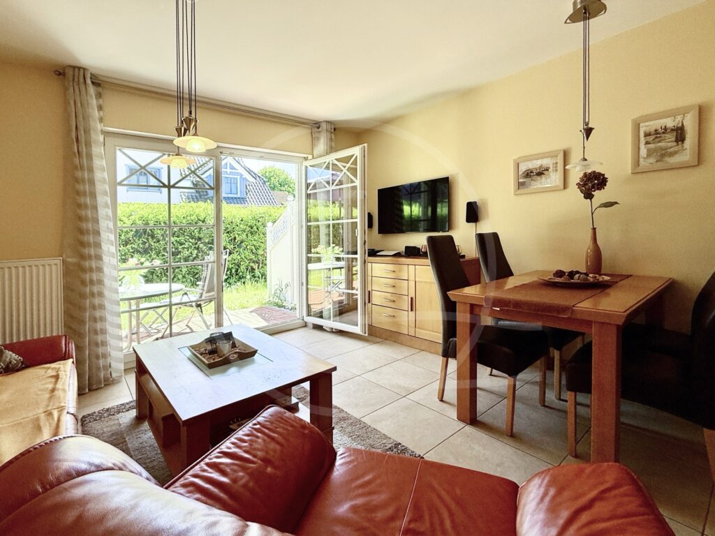 Wohnzimmer mit Terrassenausgang